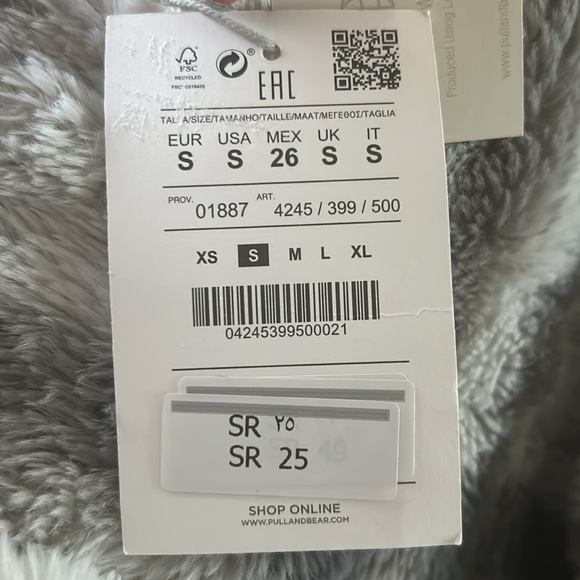 Pull & Bear Striped T-Shirt - Picture 4 of 4